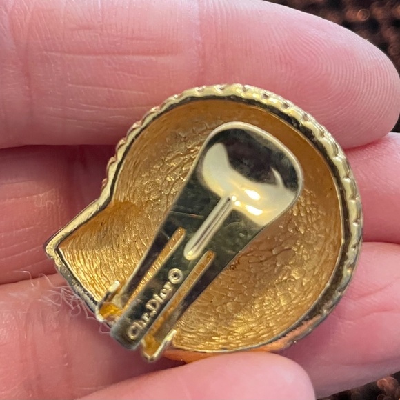 Vintage Christian Dior Gold Tone Black Resin Cabochon Clip-On Earrings - Picture 3 of 3